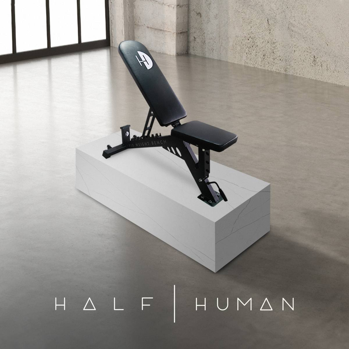 Half Human FID Utility Hantelbank