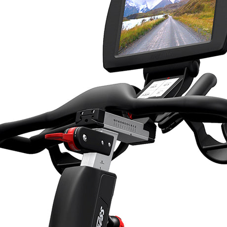 Life Fitness Indoor Cycle IC5 mit MyRide VX Personal Konsole