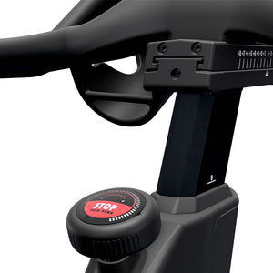 Life Fitness ICG IC4 Indoor Cycle inkl. Matte