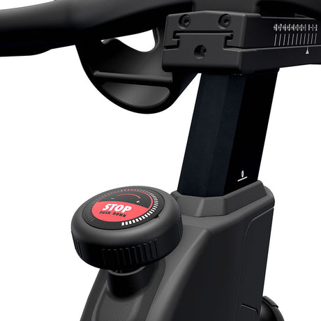 Life Fitness ICG IC5 Indoor Cycle inkl. Tablethalterung