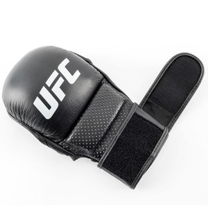 UFC PRO MMA Safety Sparring Gloves Gr. S/M
